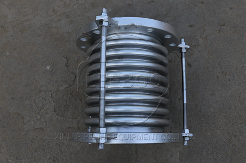 內(nèi)壓式和外壓式波紋<a href=http://m.tjhrq.com target=_blank class=infotextkey>補(bǔ)償器</a>存在的區(qū)別