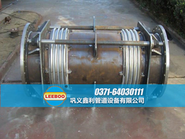 未噴漆的大拉桿橫向波紋<a href=http://m.tjhrq.com target=_blank class=infotextkey>補(bǔ)償器</a>