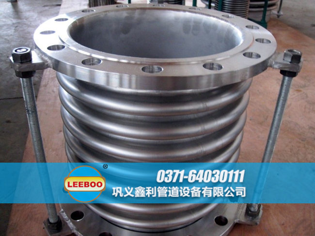 波紋<a href=http://m.tjhrq.com target=_blank class=infotextkey>補(bǔ)償器</a>現(xiàn)場(chǎng)實(shí)圖