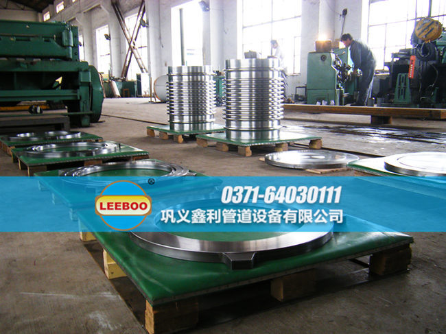 鑫利<a href=http://m.tjhrq.com target=_blank class=infotextkey>補償器</a>組裝車間